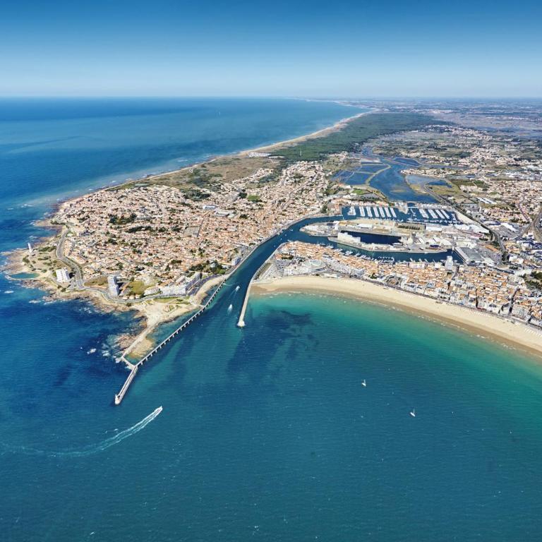BASTION I Maison familiale atypique I Quartier Arago - Three-Bedroom House - 5