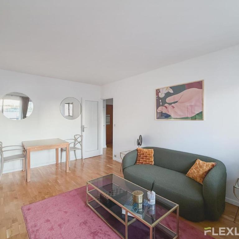 Charming bright one-bedroom flat with private balcony and shared swimming - Appartement - 7