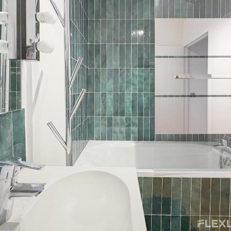 Charming bright one-bedroom flat with private balcony and shared swimming - Appartement - 3
