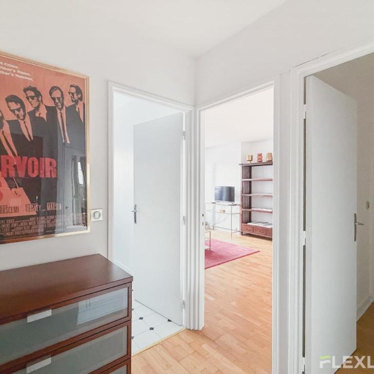 Charming bright one-bedroom flat with private balcony and shared swimming - Appartement - 21