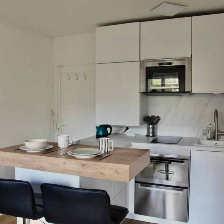 Bright studio apartment in Montmartre - Studio - 8