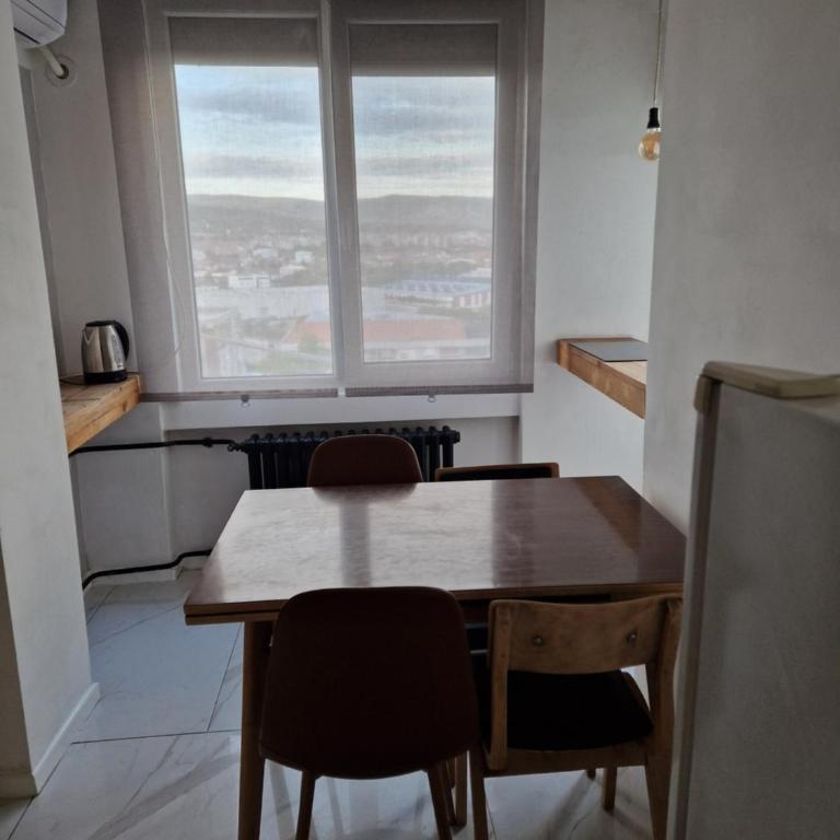 Blue New Yorker - Apartment with Mountain View - 22