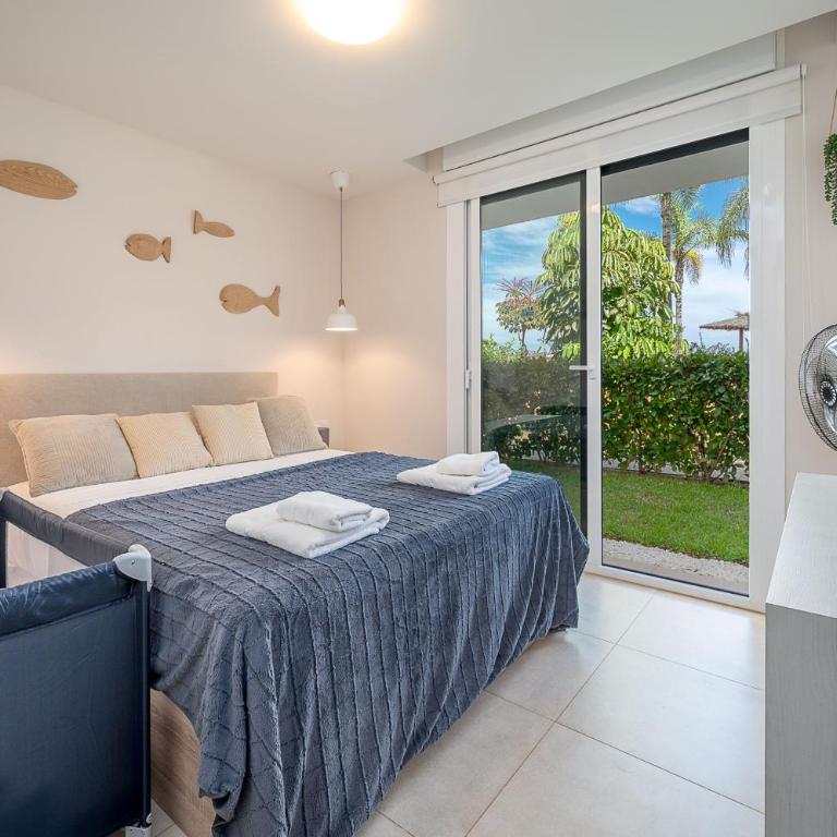 Casa Banderas garden level pool front apartment - Two-Bedroom Apartment with Pool View - 12