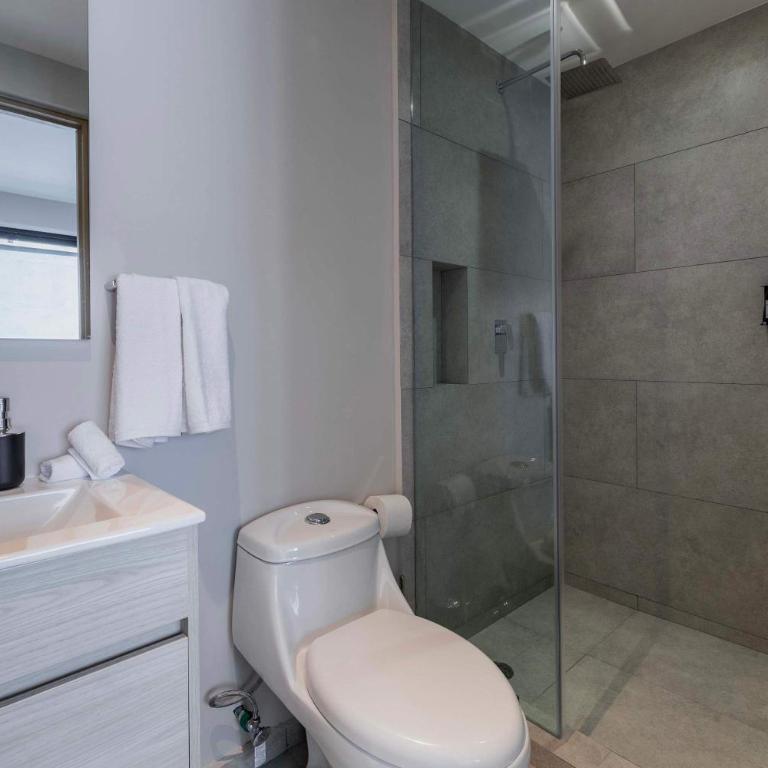 Capitalia 24-7 Security Elevator & Fast Wi-Fi - Apartment - 11