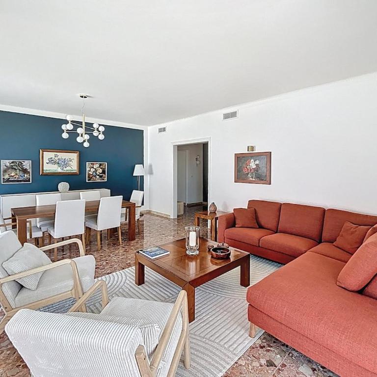 Palmiers et pins face à la mer dans une Villa classée du Cap d Antibes - Three-Bedroom Apartment - 14