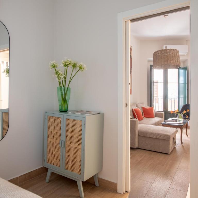 Casa del Gitano by Época Suites - Balcony Suite – First Floor - 3