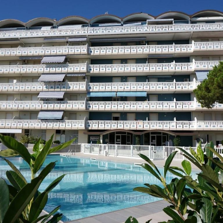Flat with luminous balcony by the sea - Appartamento - 4