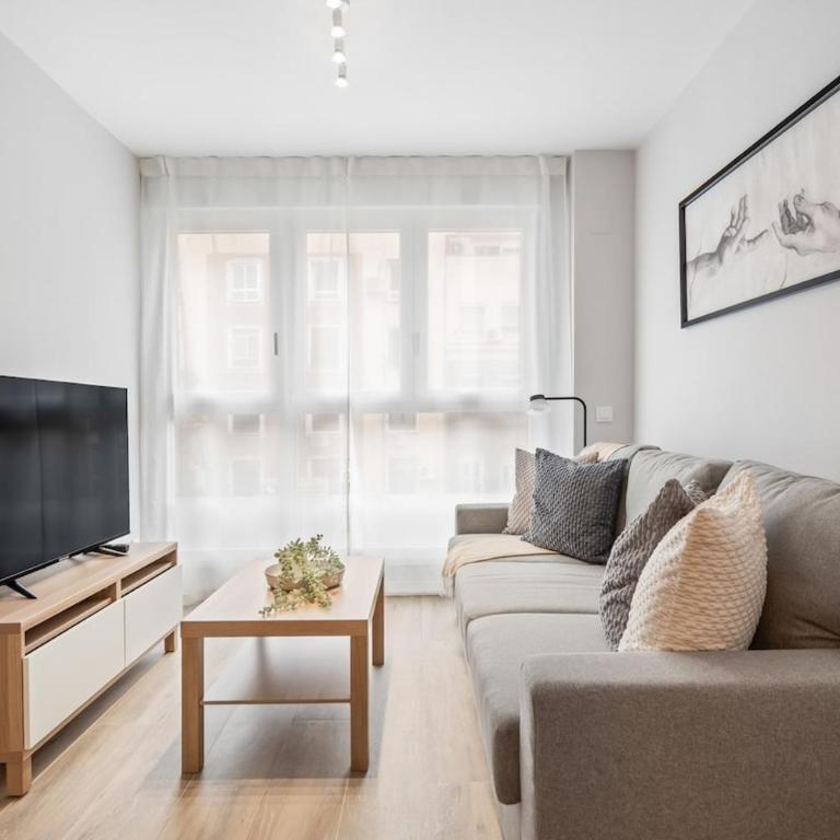 Accessible flat near the Toledo Bridge - 4B - One-Bedroom Apartment - 32