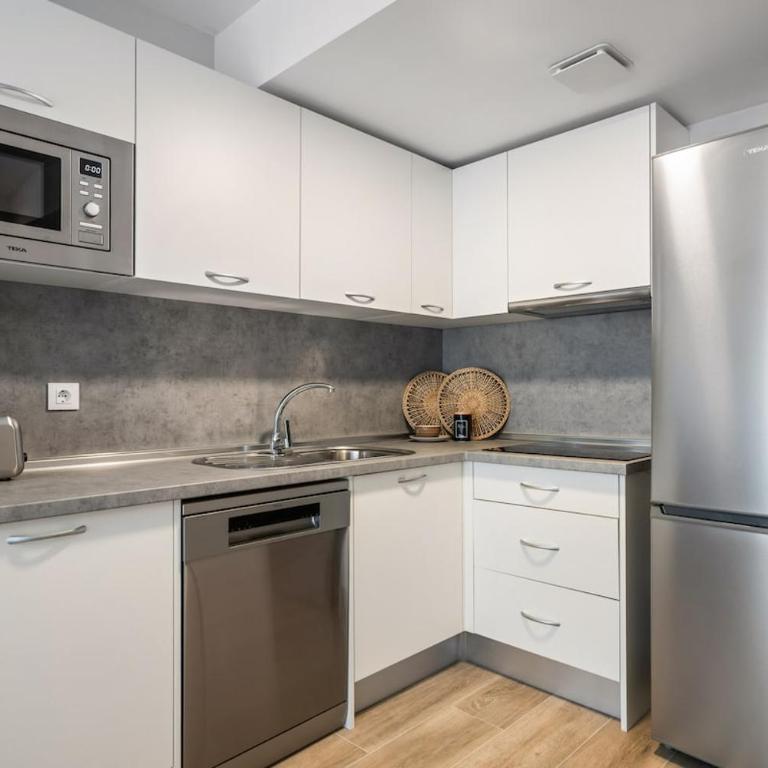 Accessible flat near the Toledo Bridge - 4B - One-Bedroom Apartment - 35