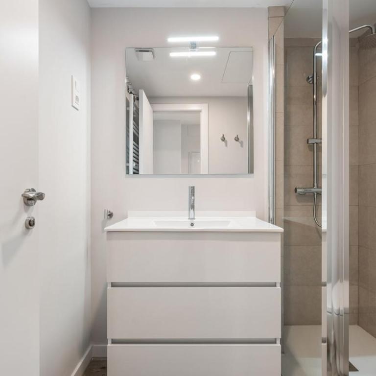 Accessible flat near the Toledo Bridge - 3A - Apartamento de 2 dormitorios - 32