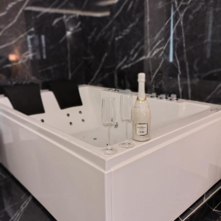 Perla Sicula - Deluxe Suite with Spa Bath - 8