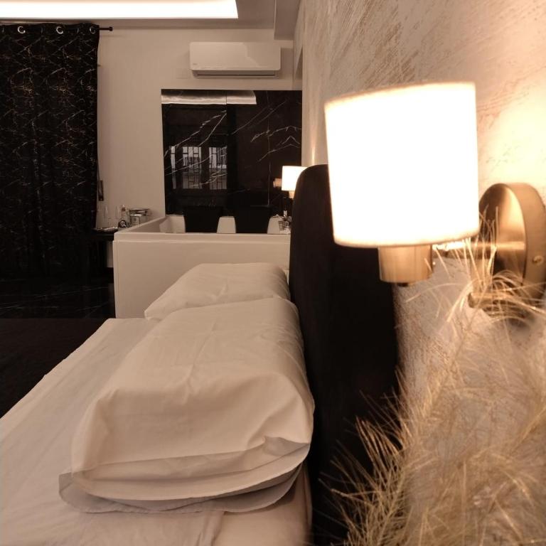Perla Sicula - Deluxe Suite with Spa Bath - 10