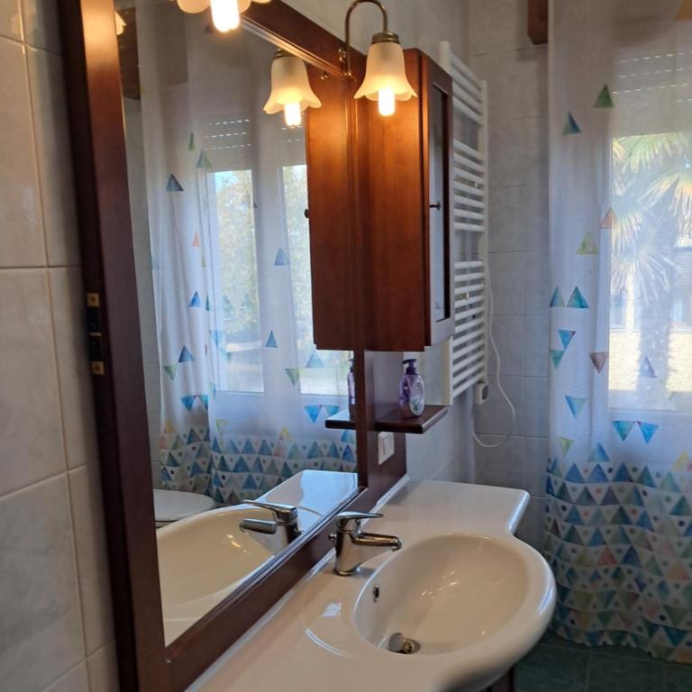 Tolle Economy Stay - Camera Matrimoniale/Doppia con Letti Singoli con Bagno in Comune - 14