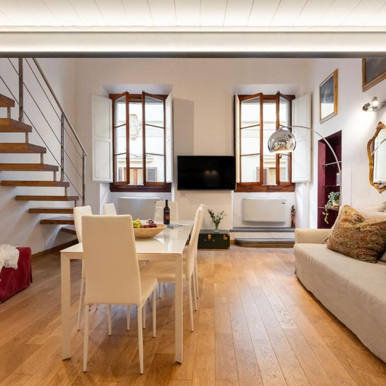 Keys of Italy -Monalda 2 Big & Small - 2 Apts nearby Palazzo Strozzi - Maisonette - 4