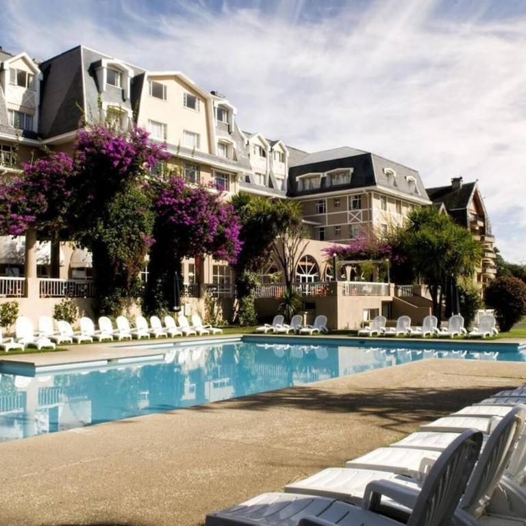 Condominium Apartment 1 - Rent per week - - Three-Bedroom Apartment - 1