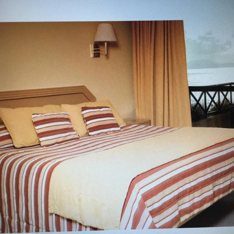 Condominium Apartment 1 - Rent per week - - Three-Bedroom Apartment - 3