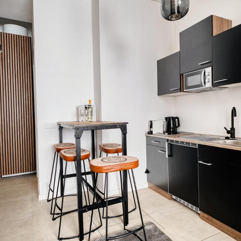 Central Stay - Duomo & Guastalla District - Appartamento con 1 Camera da Letto - 2