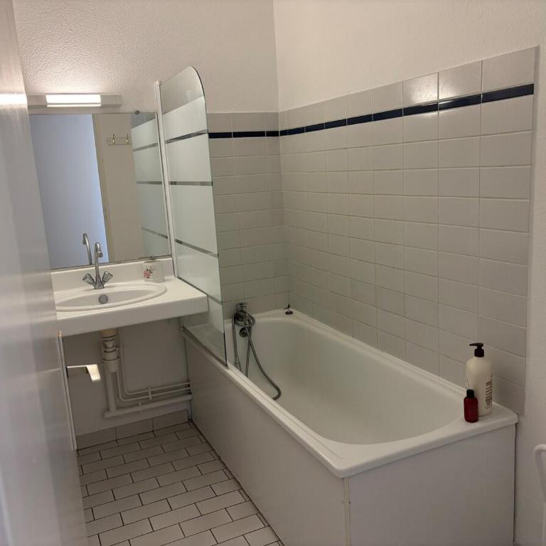 Duplex 4 pers Entre-Mer et Marché et place de parking - Apartment mit 2 Schlafzimmern - 12