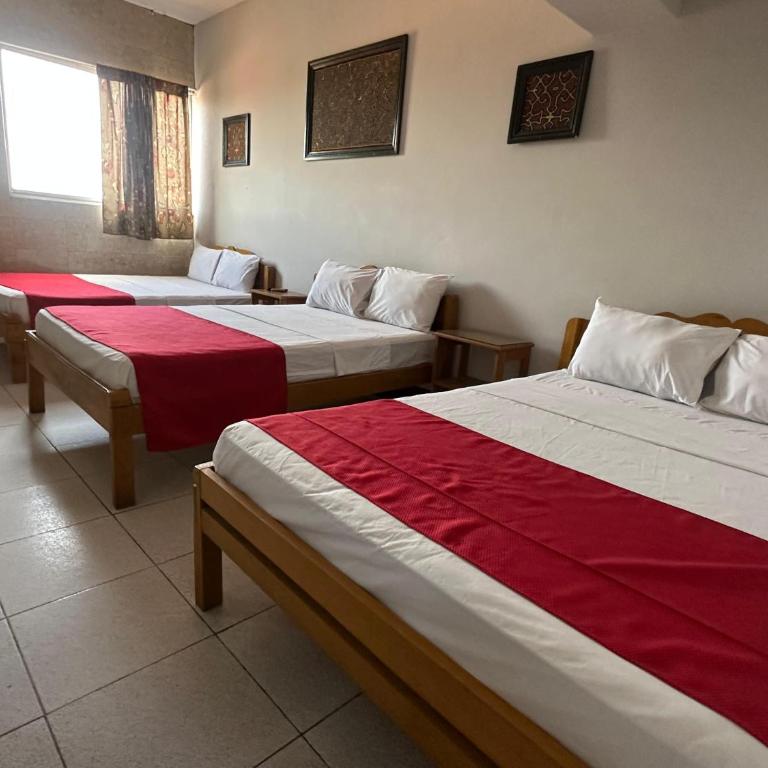 La Posada del Cauchero Hotel & Suites - Standard Triple Room - 3