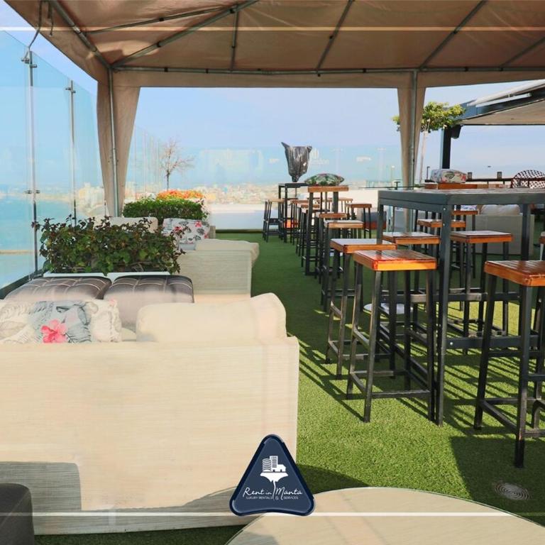 Best Area Spectacular apartment by the sea - Three-Bedroom Apartment - 8