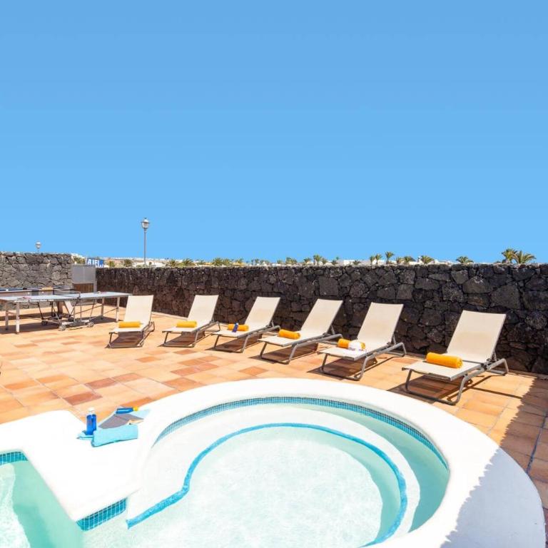 Villa Emerita by Villa Plus - Villa - 15
