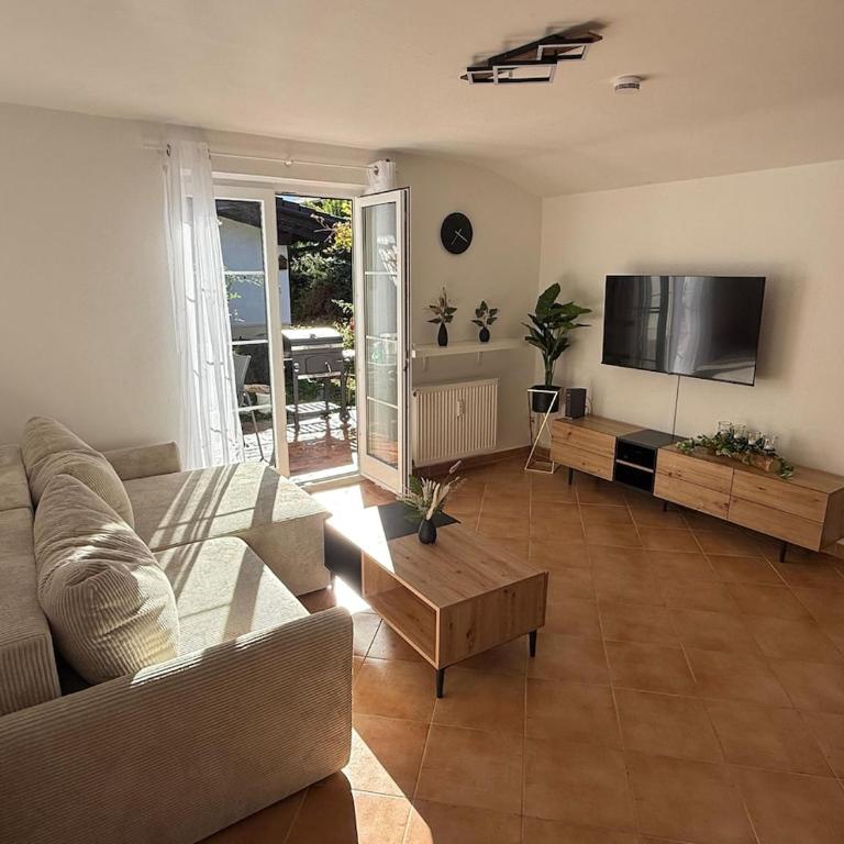 Alpen-Oase - Gemütliche FEWO mit Terrasse - Apartment mit 1 Schlafzimmer - 6