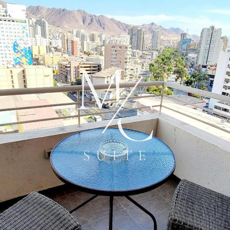 Exclusivo Departamento, piso 14, amplia terraza y vista a la ciudad. Clinica Antofagasta - Apartamento de 1 dormitorio - 27