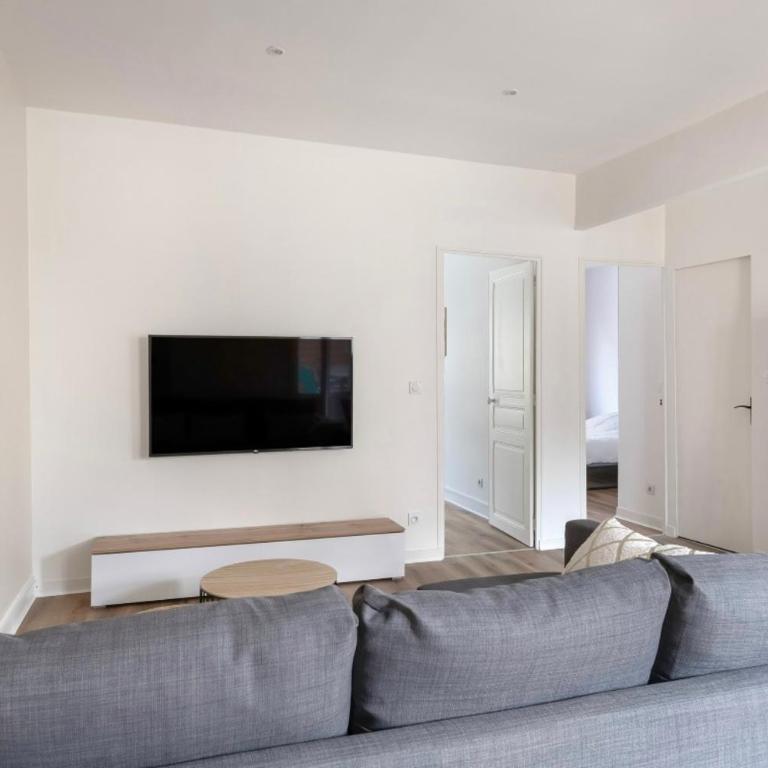 T3 centre ville 70 m2 avec terrasse - Appartement 2 Chambres - 12