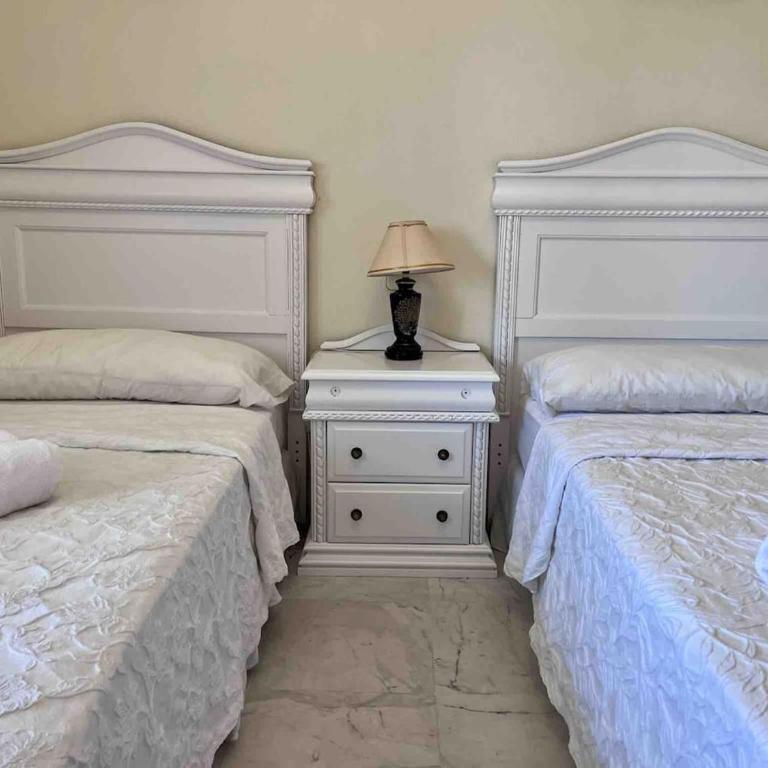 Marina Banus in Puerto Banus 2 bedrooms Pool Parking I - Apartamento de 2 dormitorios - 2