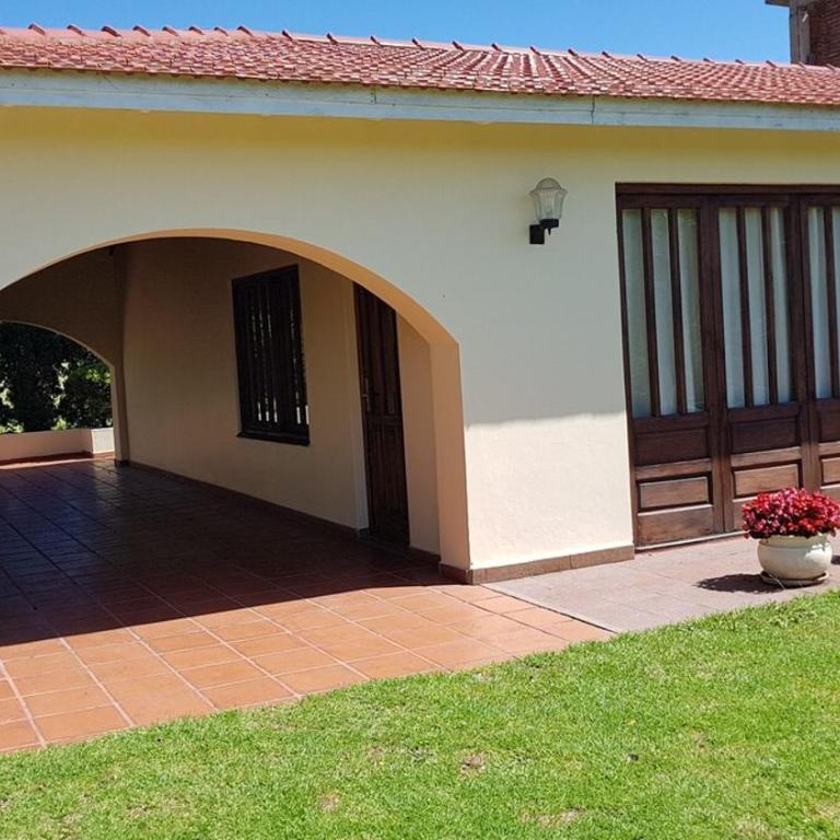 Chalet en frente del Balneario RCT Chapadmalal - Casa Unifamiliar de 3 dormitorios - 11