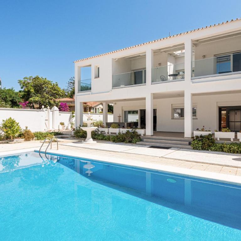 Villa Selvetta, lujo en Puerto Marina Benalmadena - Villa - 4