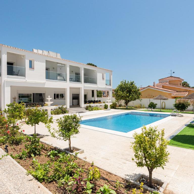Villa Selvetta, lujo en Puerto Marina Benalmadena - Villa - 1