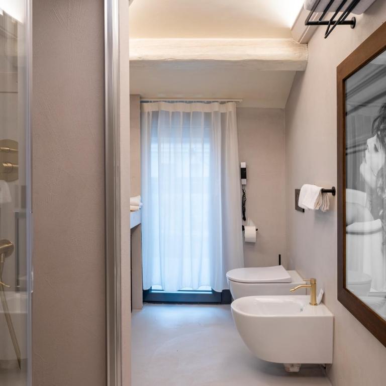 The Glam Boutique Hotel & Apt - Camera King Deluxe - Non Fumatori - 7