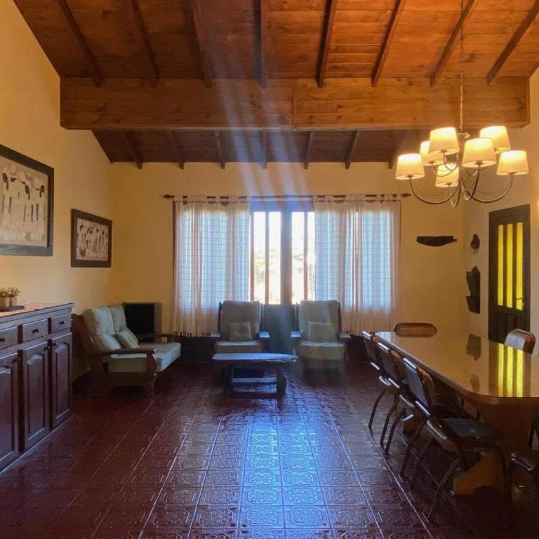 Chalet en frente del Balneario RCT Chapadmalal - Casa Unifamiliar de 3 dormitorios - 34