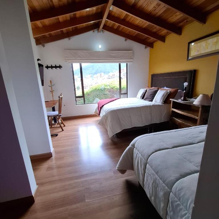 House Life - Double Room with Two Double Beds - 2