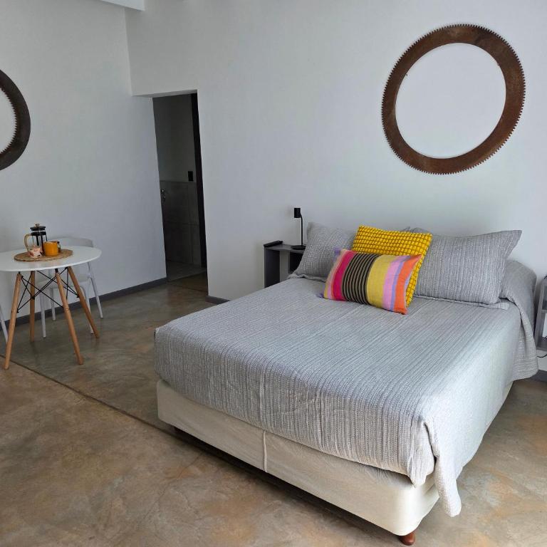 Patio Jarilla - One-Bedroom Apartment - 6