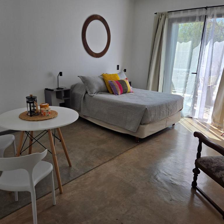 Patio Jarilla - One-Bedroom Apartment - 7