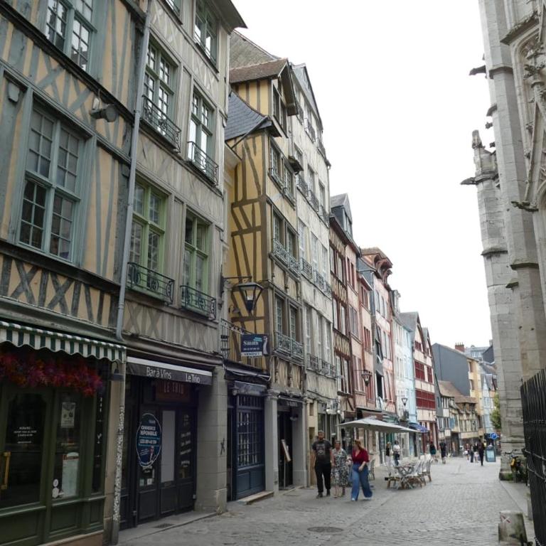Appartement Confort en Couleurs - One-Bedroom Apartment - 52
