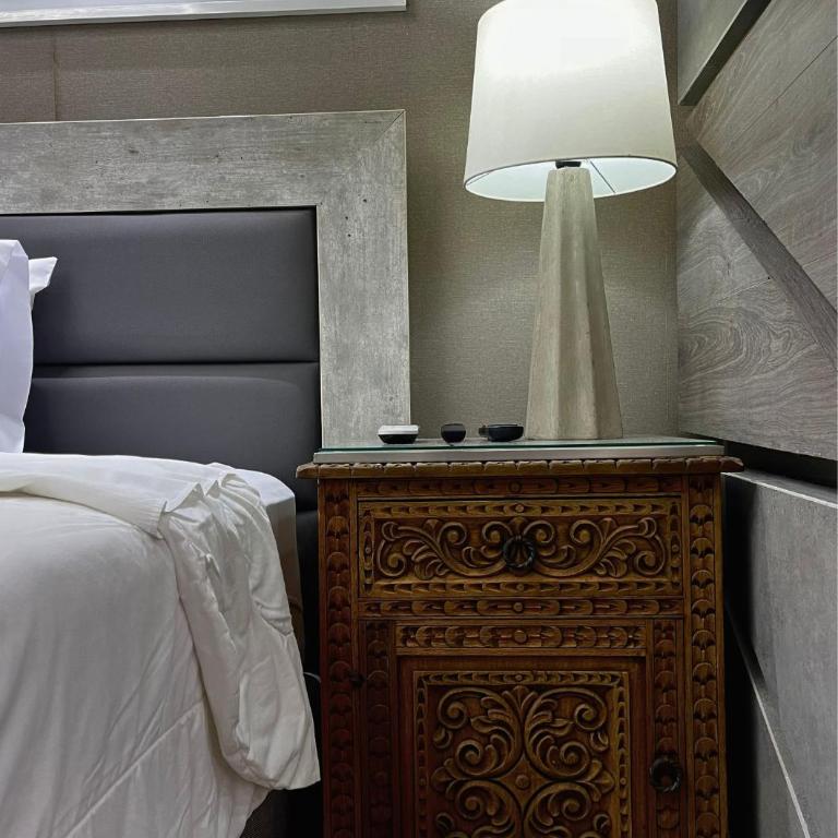 Hotel El Marqués - Habitación Deluxe con cama extragrande - 5