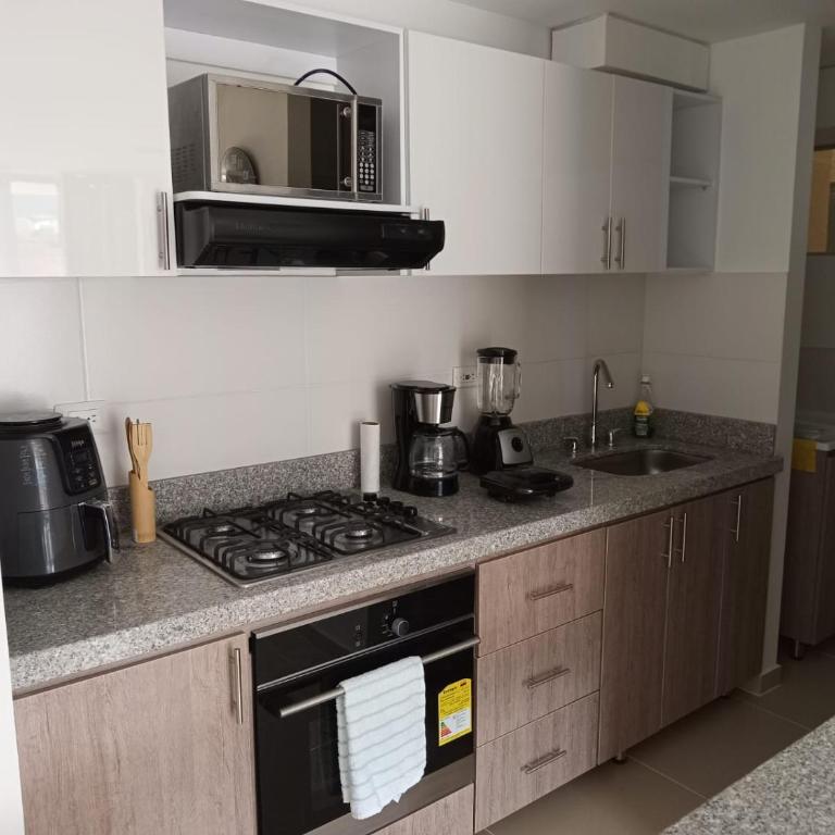 malaquias - Two-Bedroom Apartment - 7