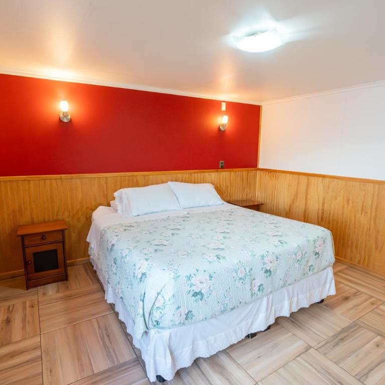 Hostal Andes Patagonicos - Habitación Doble con baño privado - 2