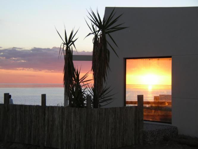 House with garden on the beach - Three-Bedroom House - 12