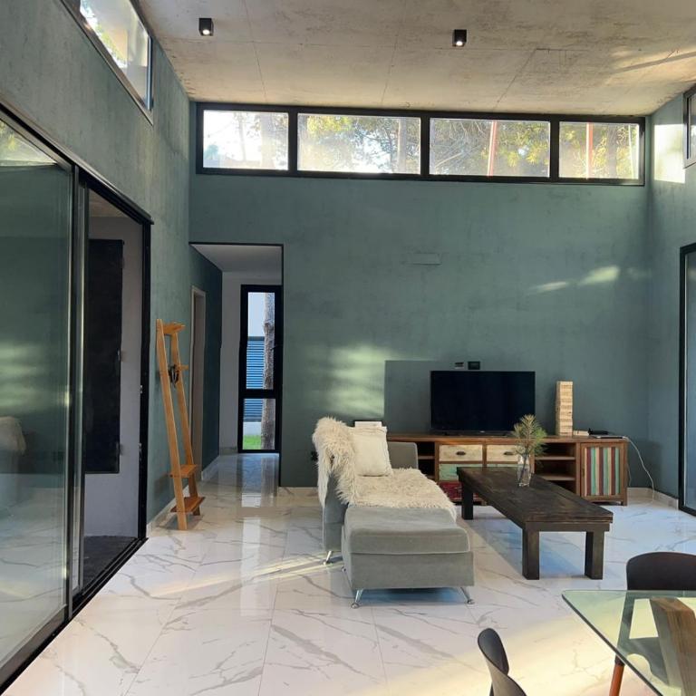 VILLAROBLES bosque y playa - Five-Bedroom House - 1