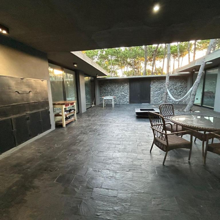 VILLAROBLES bosque y playa - Five-Bedroom House - 13