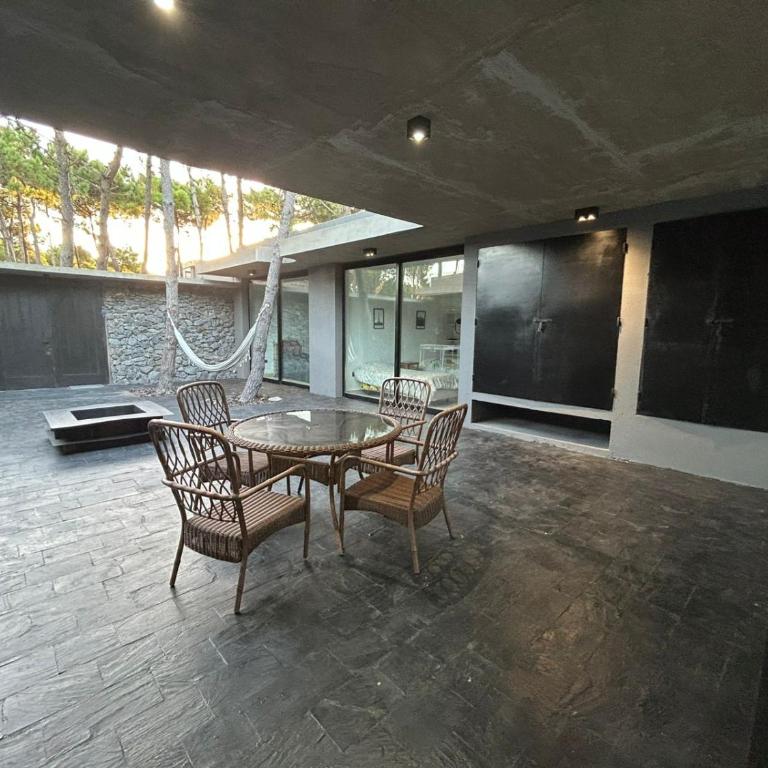 VILLAROBLES bosque y playa - Five-Bedroom House - 14