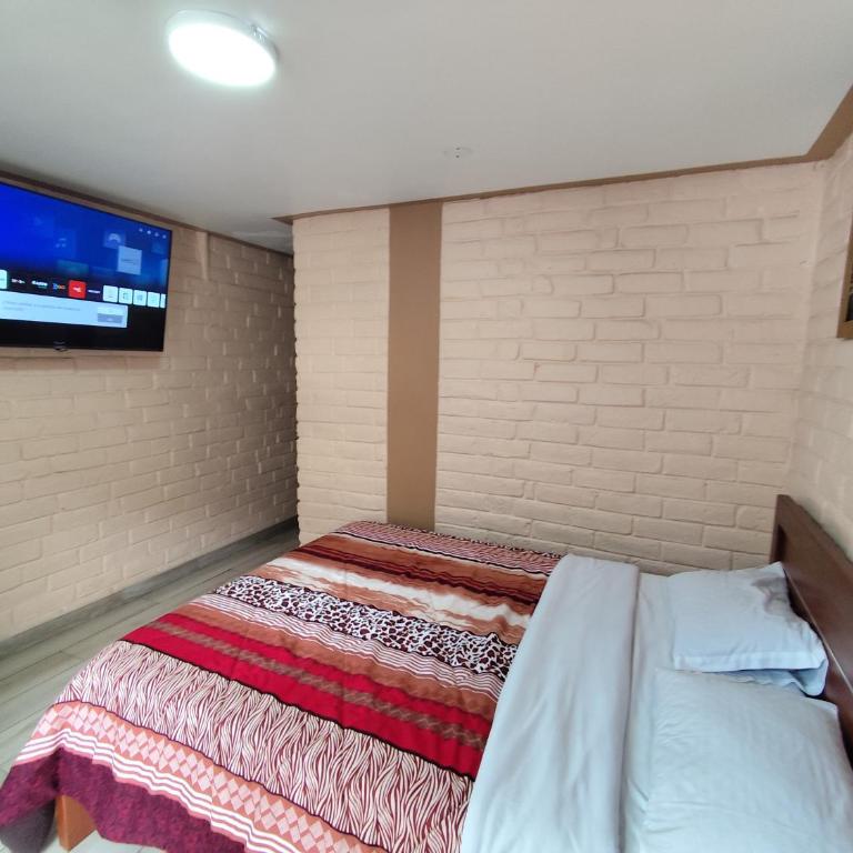 Hostal California AC-DC - Double Room - 3