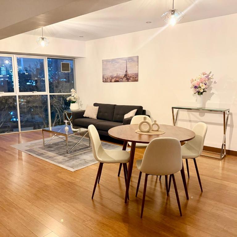 Luxloft - Two-Bedroom Apartment - 2