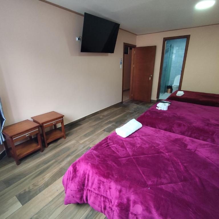 Hostal California AC-DC - Family Room - 2
