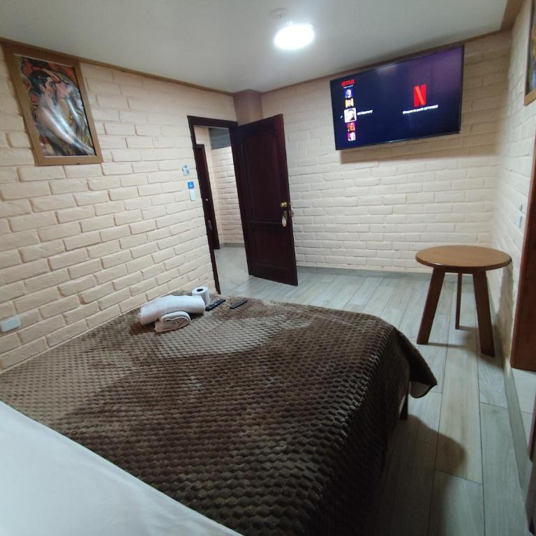 Hostal California AC-DC - Queen Room - 2