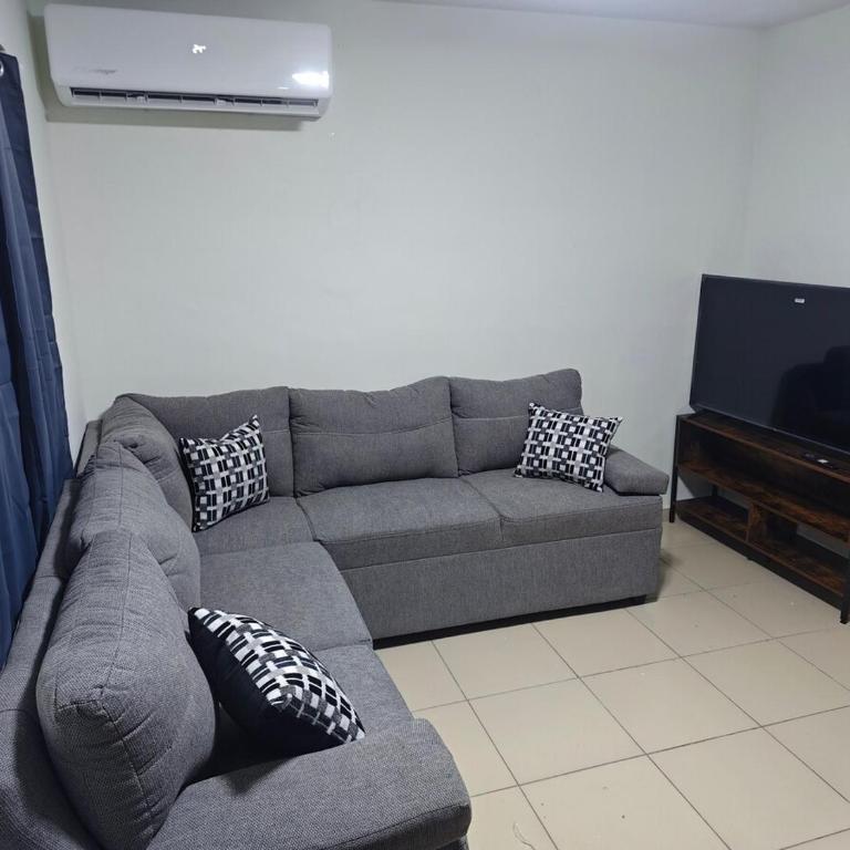 Casa Siena 3 bedrooms Close to the airport - Three-Bedroom House - 1